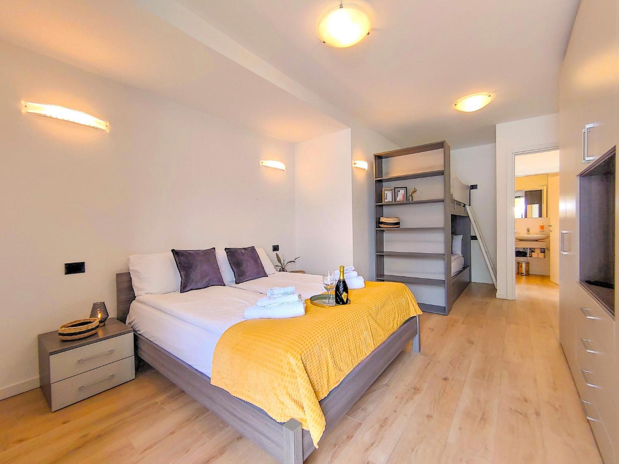 Dascio Emotion Ferienwohnung Mit Terrasse Am See Exterior photo
