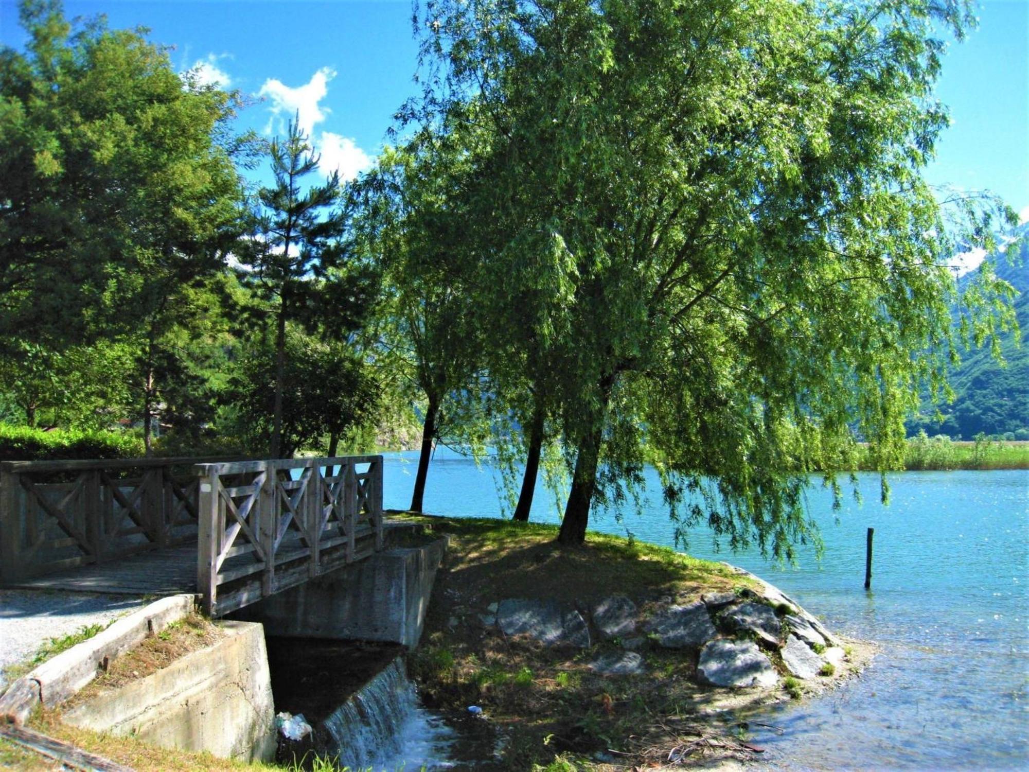 Dascio Emotion Ferienwohnung Mit Terrasse Am See Exterior photo